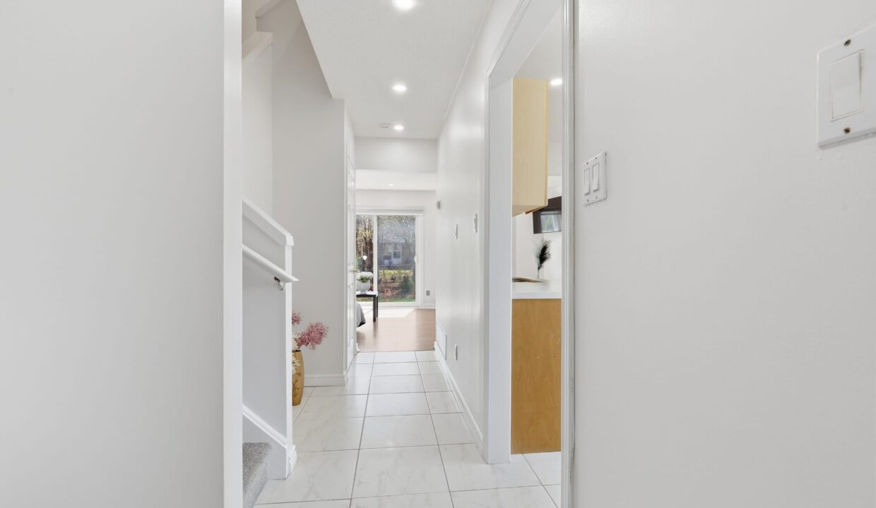 02. Entrance Hallway