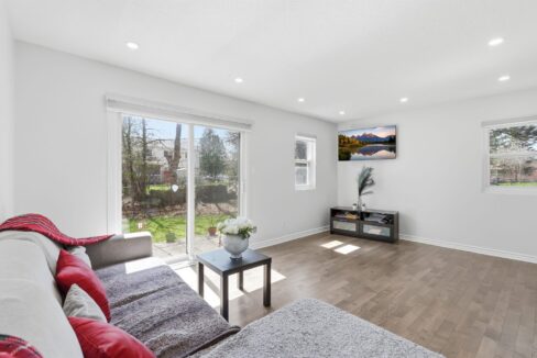 04. Living Area 2