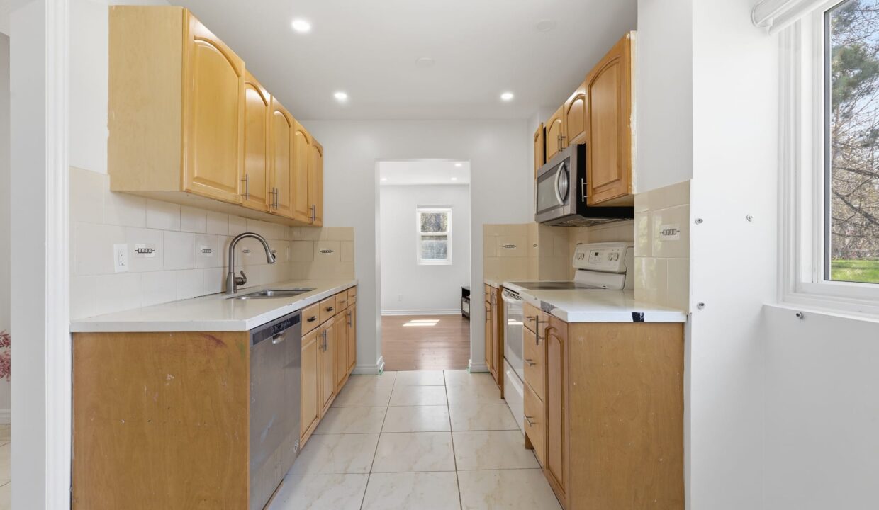 08. Kitchen