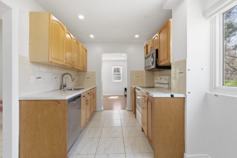 08. Kitchen