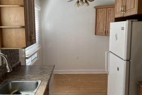 11. Kitchen 1