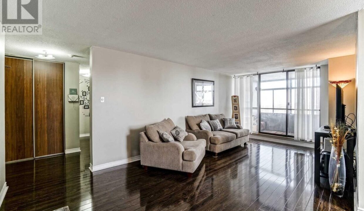 #1401-15 Kensington Rd, Brampton - Picture # 6