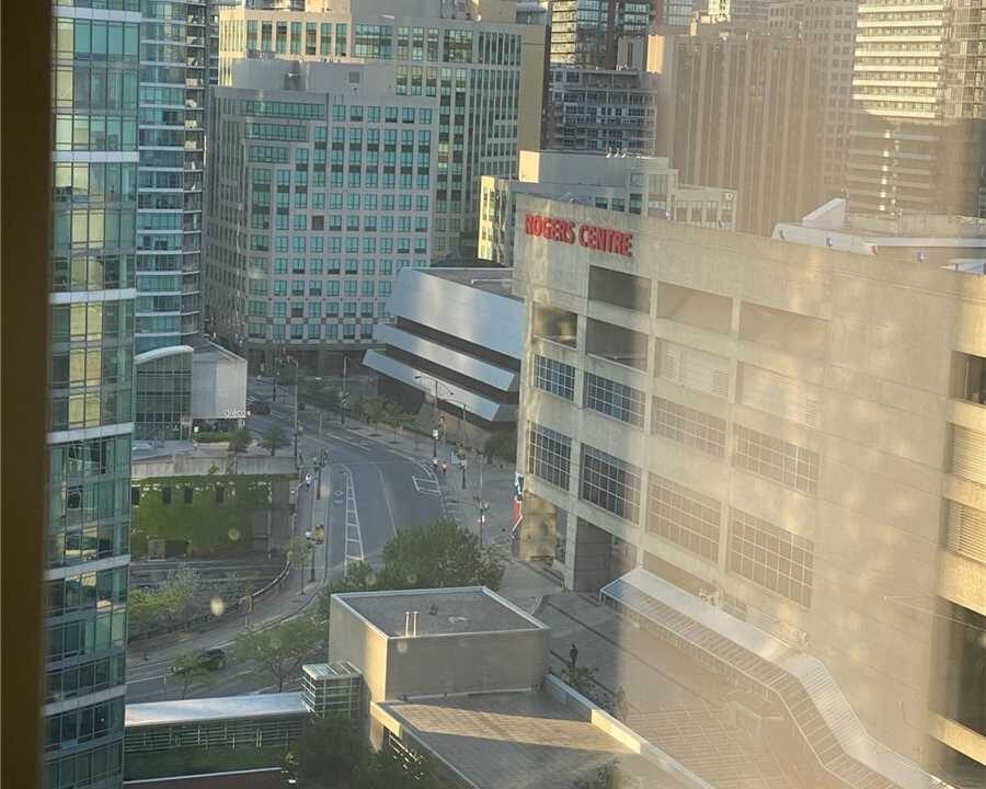 #2105-3 Navy Wharf Crt, Toronto - Picture # 10