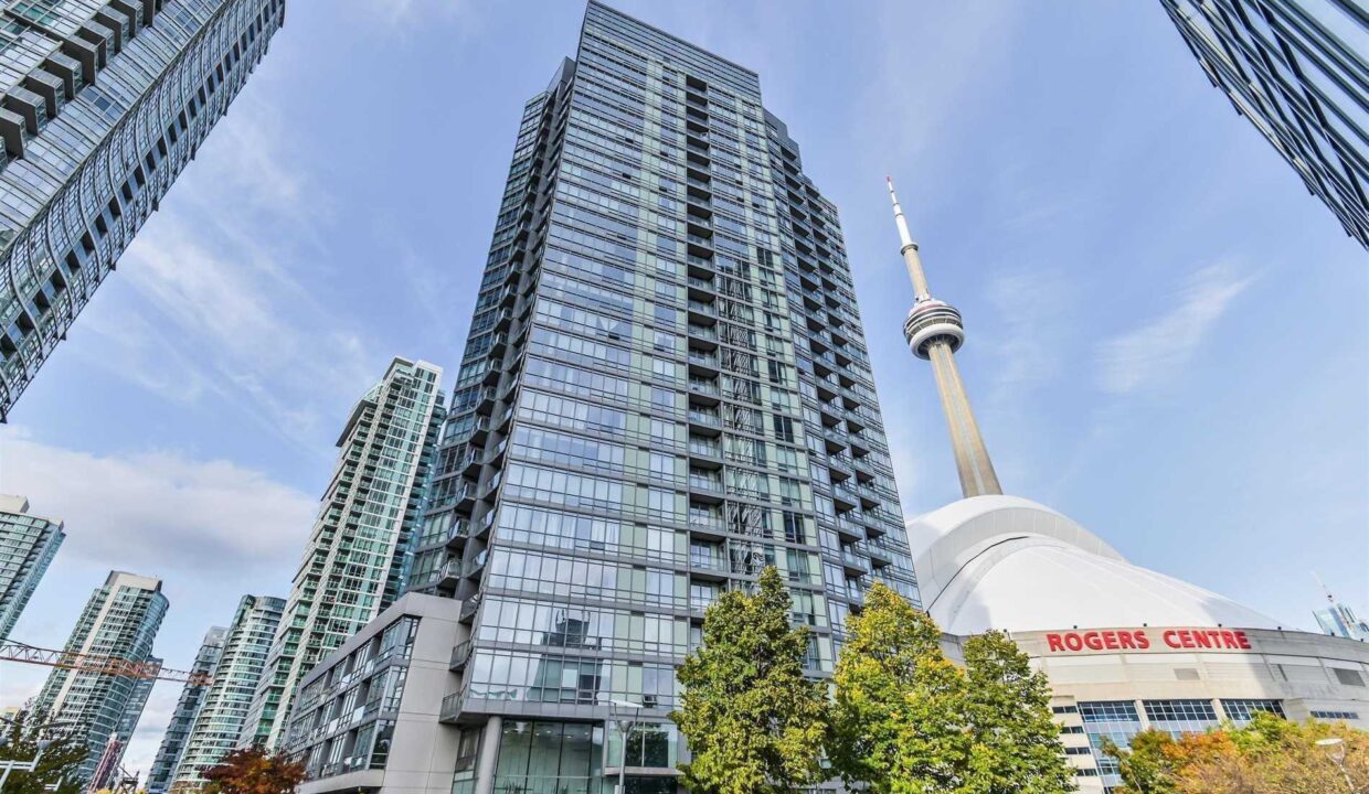 #2105-3 Navy Wharf Crt, Toronto - Picture # 2