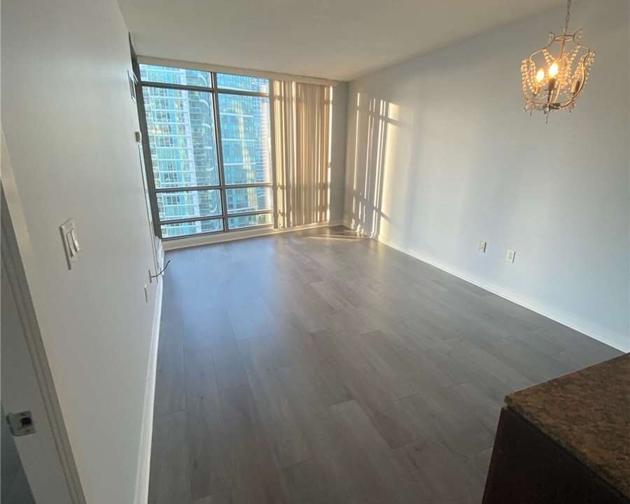 #2105-3 Navy Wharf Crt, Toronto - Picture # 5