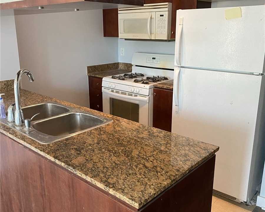 #2105-3 Navy Wharf Crt, Toronto - Picture # 9