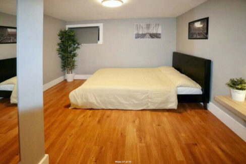 88 Surbray Grove, Mississauga, ON, L5B 2E1 Middle Level 5