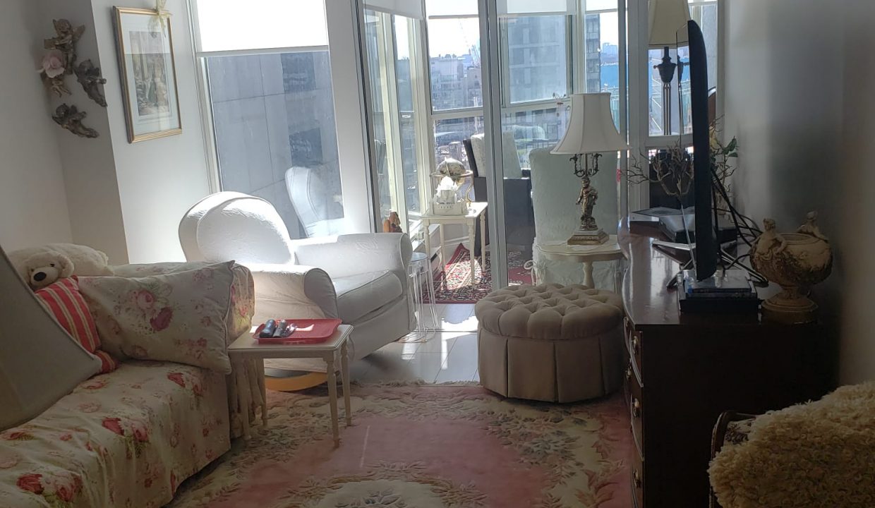 #1803-55 Centre Ave - Image # 3