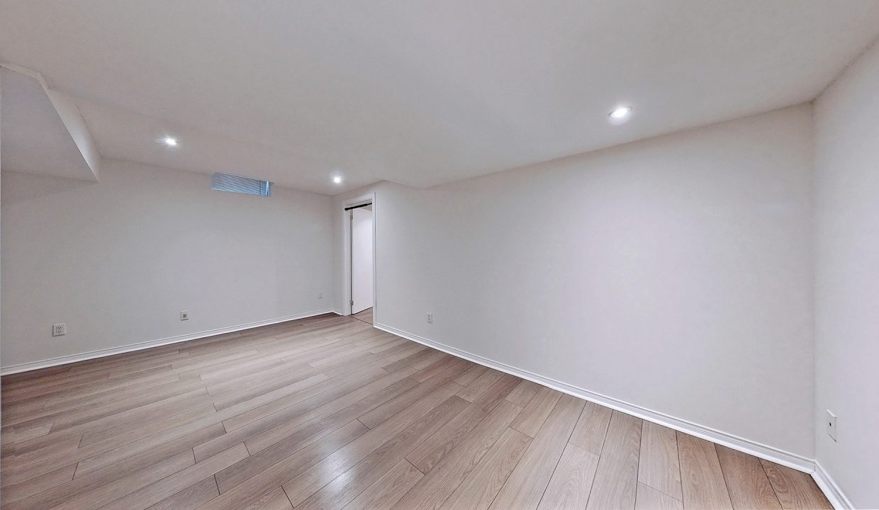 35 Widdifield Ave, Newmarket - Image # 15