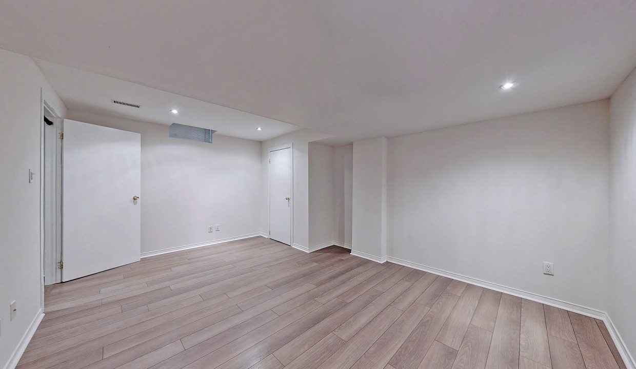 35 Widdifield Ave, Newmarket - Image # 16