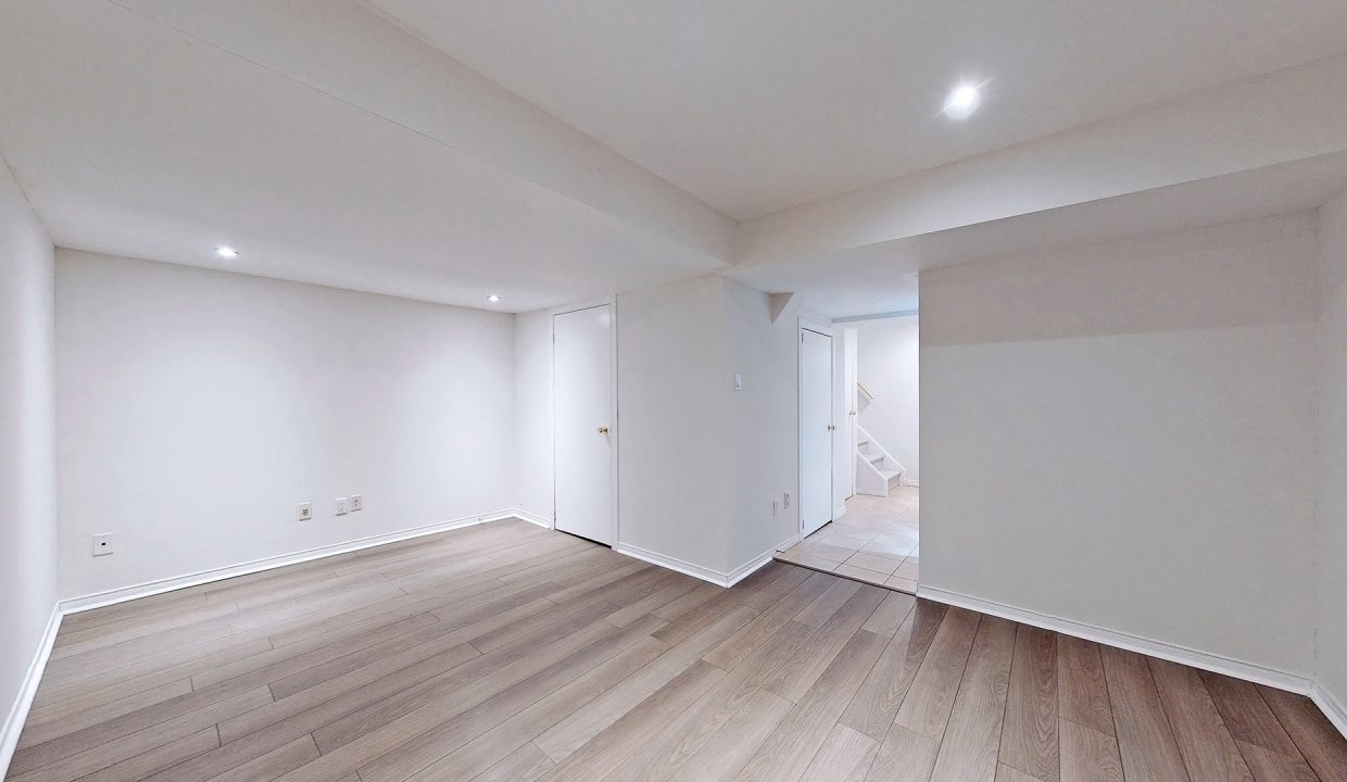 35 Widdifield Ave, Newmarket - Image # 17