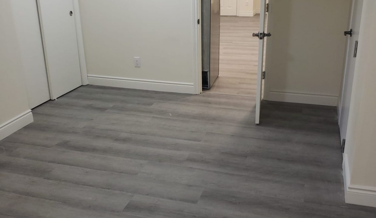 #B2-212 Velmar Dr, Vaughan - Image # 5